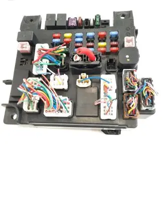 Mitsubishi Outlander Fuse module 8637A643 7195018985 L8637002A