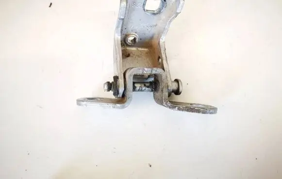 Ford Mondeo Mk III Rear door lower hinge 93bbf26800al 93bb-f26800-al