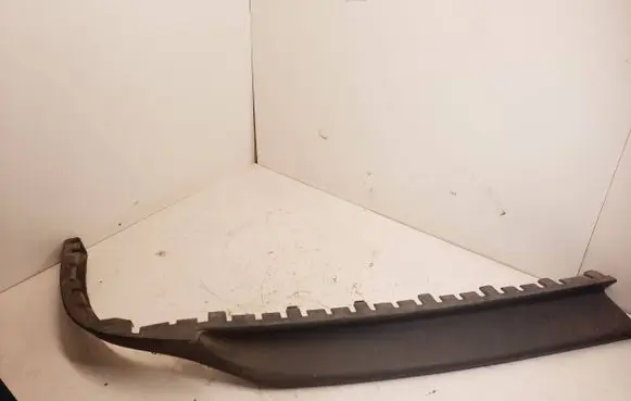 Volkswagen PASSAT B3 Front bumper lip 357805904