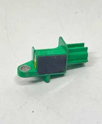 Volkswagen Touran I Airbag deployment crash/impact sensor 5M0909606A 5WK43658