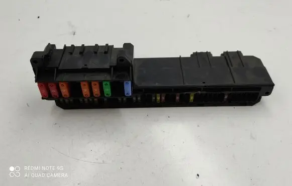 BMW 5 E60 E61 Fuse module 6957330