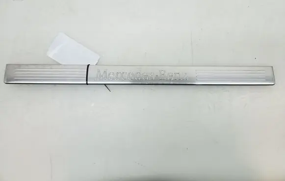 Mercedes-Benz E W212 Front sill trim cover A2126860936