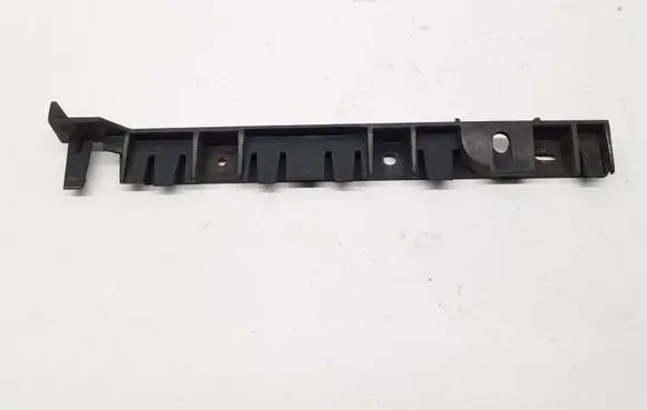 BMW 1 E81 E87 Fender mounting bracket 7118159
