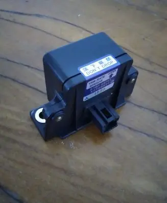 Mazda Premacy ESP acceleration yaw rate sensor G18P437Y1
