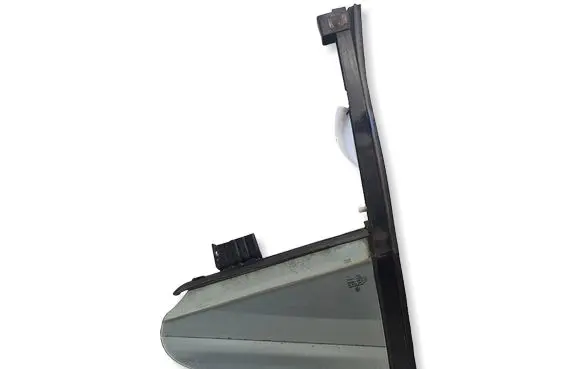 Volkswagen PASSAT CC Rear vent window glass 3C8839613
