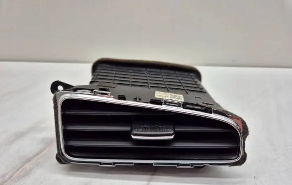 KIA Ceed Dash center air vent grill 97410A2000