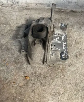 Nissan Juke I F15 Gearbox mount