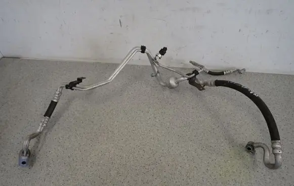 Hyundai ix20 Air conditioning (A/C) pipe/hose 