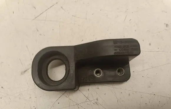 Opel Astra K Radiator mount bracket 13466591 688437545