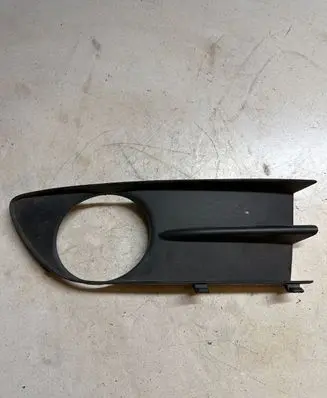 Renault Laguna II Front bumper lower grill 020009745
