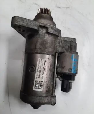 Volkswagen Golf VII Starter motor 02Z911024L