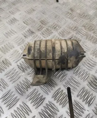 BMW 5 E39 Vacuum air tank 11652247620