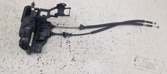 Hyundai Santa Fe Front door lock 813202B030