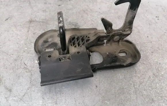 Volkswagen PASSAT B6 Engine bonnet/hood lock/latch loop/hook 3C0823480