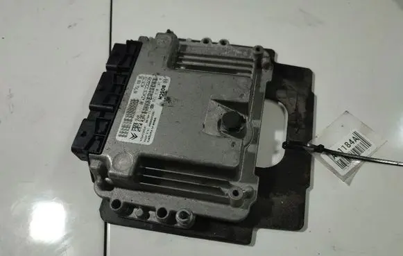 Citroen Berlingo Engine control unit/module 0281013329