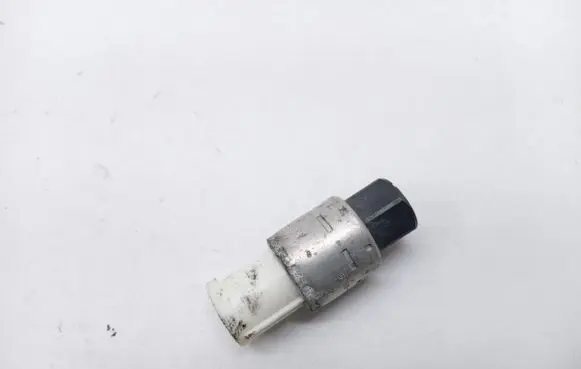 Ford Kuga I Air conditioning (A/C) expansion valve 95BW-19E561-AA