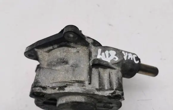 Jeep Grand Cherokee (WK) Vacuum pump A6422300165