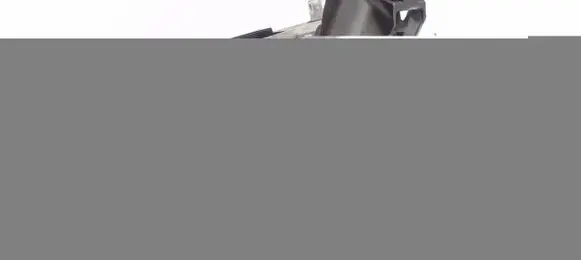 Engine mount vacuum valve