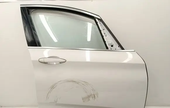BMW 2 F46 Front door 