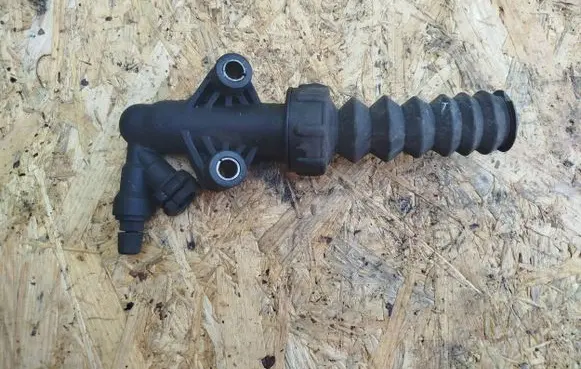 Citroen C4 I Clutch slave cylinder PA66GF35