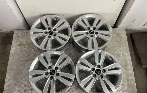 KIA Sportage R17 alloy rim 