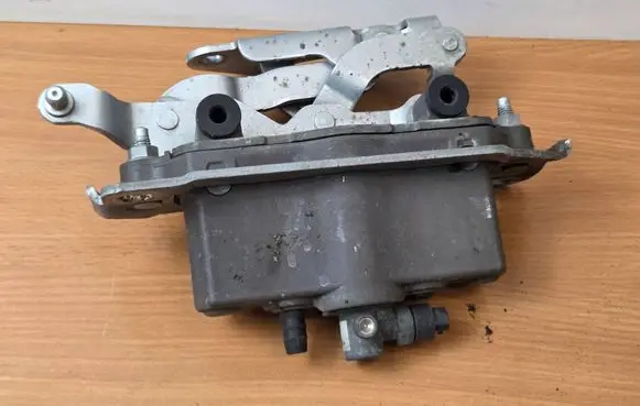 Mercedes-Benz E AMG W212 Engine bonnet/hood hinges 19033900016 A2129067701 A169067701