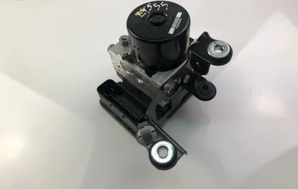 Volvo V60 ABS Pump 28526258303