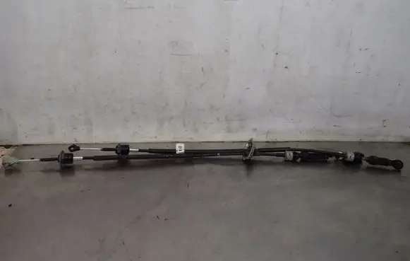 Hyundai i10 Gear shift cable linkage 43794-B4000