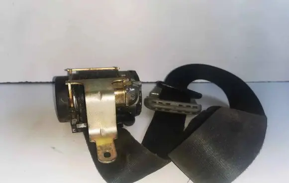 Toyota Corolla E120 E130 Front seatbelt 0402069