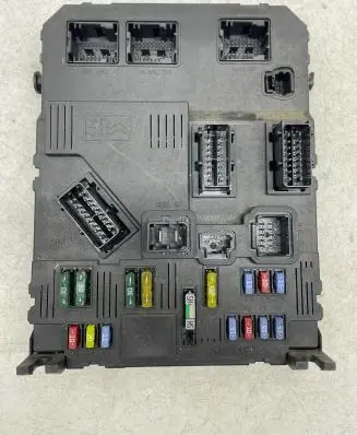 Peugeot 407 Comfort/convenience module 9655708380 S120104700L BSIS0200