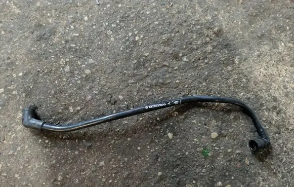 Brake vacuum hose/pipe