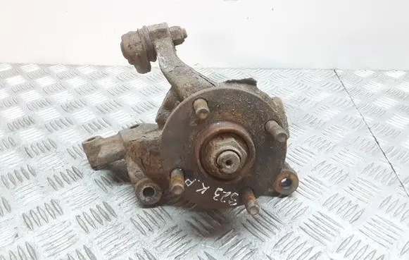 Mazda 323 Front wheel hub