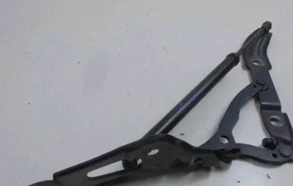 BMW X3 E83 Tailgate/trunk/boot hinge 7060628