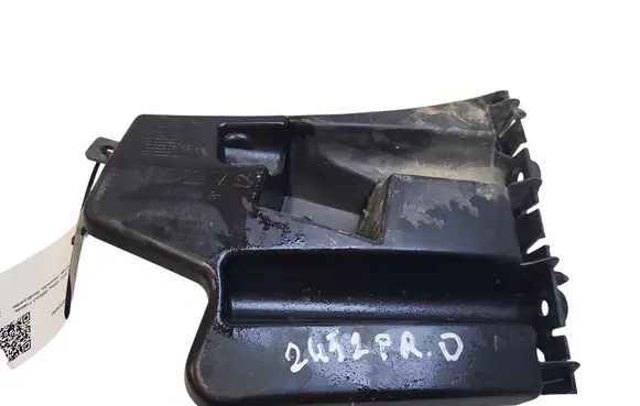 Volvo V60 Front bumper mounting bracket 30796626