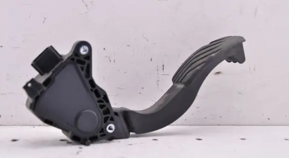 Dacia Sandero III Accelerator throttle pedal 180100912R