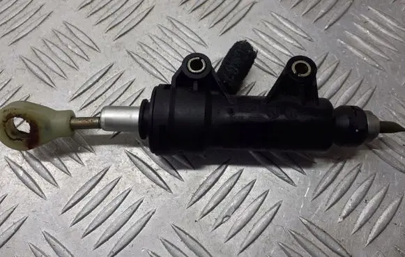 BMW X3 E83 Clutch slave cylinder 21.52-6758822