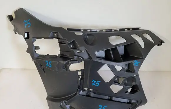 BMW 3 G20 G21 Front bumper mounting bracket 51118085474