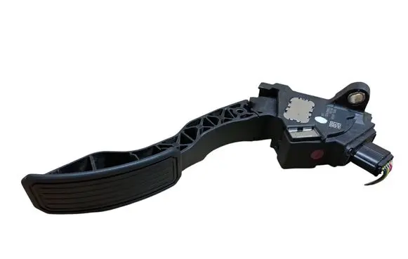 Toyota Avensis T270 Accelerator throttle pedal 7811002020