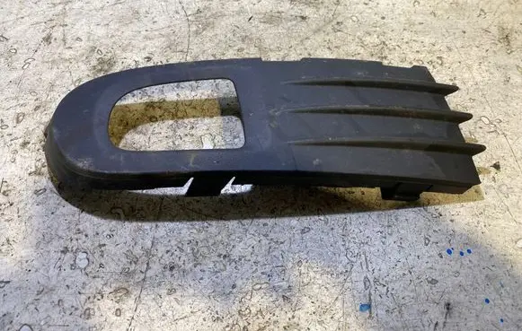 Volvo V50 Front bumper lower grill 30655885