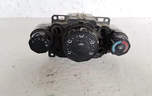 Ford Fiesta Climate control unit 8A6118549AE