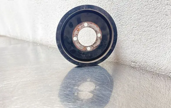 Opel Mokka Crankshaft pulley 55575960