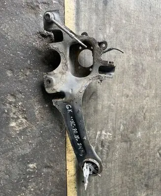Volvo XC70 Rear upper control arm/wishbone