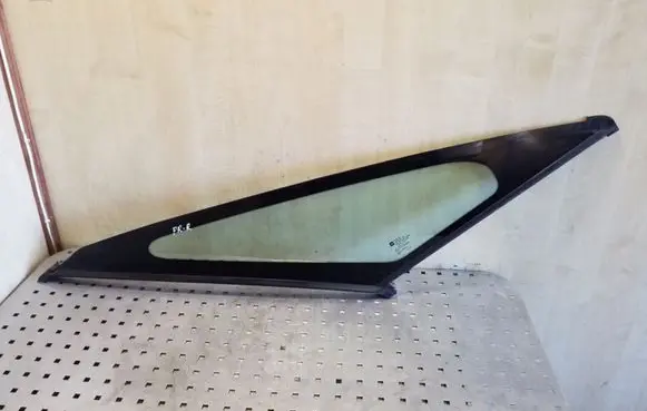 Opel Zafira C Front triangle window/glass 