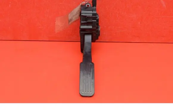 Ford Mondeo MK I Accelerator throttle pedal 9F836CT8UC