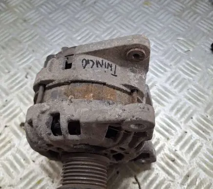 Renault Twingo III Generator/alternator 231005424R