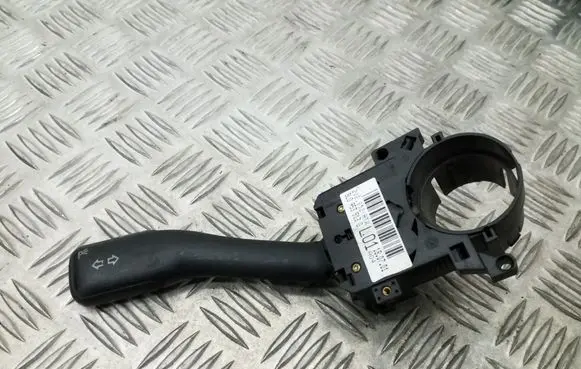 Volkswagen Golf IV Indicator stalk 8L0953513G