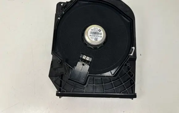 BMW 3 F30 F35 F31 Subwoofer speaker 9210147