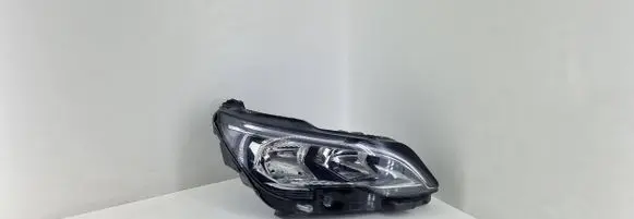 Peugeot 5008 II Headlight/headlamp 9810478080
