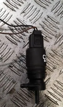 BMW X3 E83 Windscreen/windshield washer pump