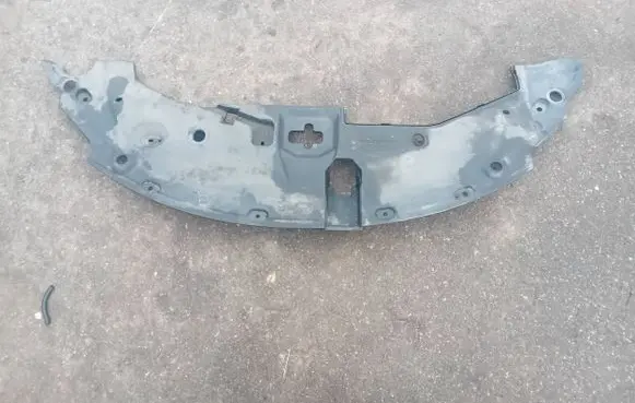 Toyota Avensis T270 Radiator trim 5328905010